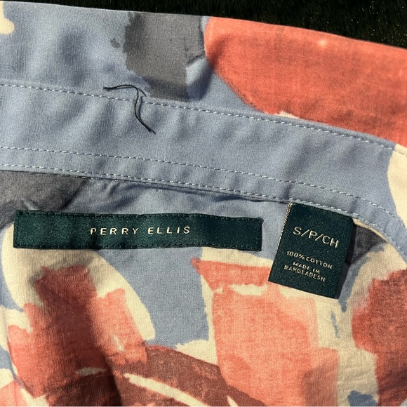 Perry Ellis Floral Button Down - Picture 2 of 3